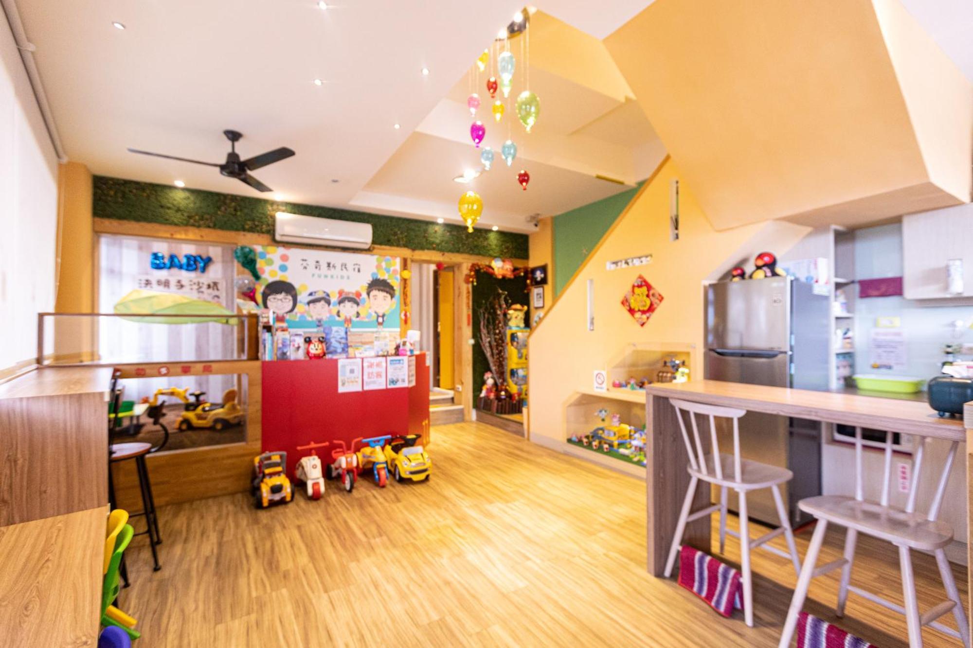 Fun Kids B&B Hualien City Exterior photo
